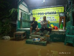 Ratusan rumah di Villa Mutiara Jaya, Desa Wanasari dan Wanajaya, Kecamatan Cibitung, Kabupaten Bekasi, Jawa Barat, terendam banjir akibat hujan deras