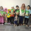 Komonitas Jurnalis Online Mitra Rakyat (Joker) Bagikan Puluhan Beras Kemasan 3 Kg kepada anak TPQ Syifaus Sudhur Rusunawa Kenjeran.