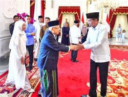 Presiden Jokowi Gelar Griya Bersama Para Menteri di Istana Negara