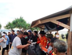 Libur Lebaran, Seorang Pengunjung Asal Jakarta Terseret Ombak