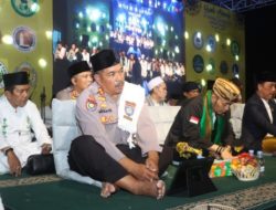 Polda Banten ikuti Haul sultan maulana hasanudin ke 468 H, bersama kiyai dan ribuan Santri Banten