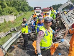 Kecelakaan Maut Menelan Korban 12 Orang Meninggal Dunia Jalur Contraflow Tol Jakarta – Cikampek KM 58