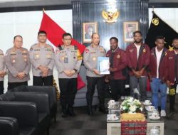 Kapolda Sumsel Menerima Audiensi Ketua Komunitas Mahasiswa Papua Sriwijaya