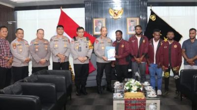 Kapolda Sumsel Menerima Audiensi Ketua Komunitas Mahasiswa Papua Sriwijaya