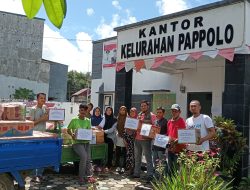 Wujud Kepedulian, Lurah pappolo bersama staf dan warganya Kirim Bantuan Ke Lokasi Bencana Alam