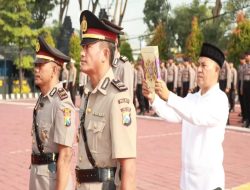 Polres Gresik gelar upacara serah terima dan pengukuhan jabatan (Sertijab) Kapolsek Gresik Kota dan Kapolsek Ujung Pangkah