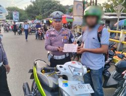 Satlantas Polres Bone Melakukan Patroli dan Penindakan Terhadap Terhadap Pelanggar Lalulintas Di Seputaran Kota Watampone