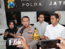 Polda Jatim Ungkap Motif Tersangka AP yang Teror Teman Wanitanya Sejak SMP.  SURABAYA,WartaMerdeka.com – Subdit V