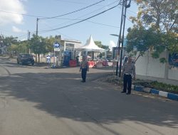 Petugas Pelayanan Satpas Colombo Polrestabes Surabaya ;Zero kan Calo SIM Berkeliaran