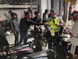 Polisi Amankan Puluhan Motor Knalpot Brong Terindikasi akan Balap Liar di Surabaya.