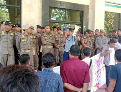 Aksi Masyarakat Danau Lancang Demo Kantor Bupati Kampar Terkait Limbah PT MPL