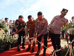 Gelar Baksos di Hari Bhayangkara ke – 78 Polda Jatim Dukung Percepatan Ekonomi Inklusif*