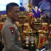 Wakapolda Jatim Serahkan Trophy 3 Pemenang Lomba Pocil Sambut Hari Bhayangkara ke -78