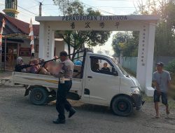 Satlantas Polres Bone Tilang Pick Up Angkut Orang