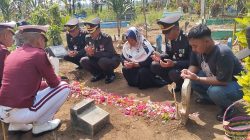 Polres Malang Ziarah ke Makam Korban Peristiwa Kanjuruhan di Hari Bhayangkara ke – 78