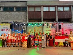 Bawakan Cerita Tsunami Aceh, SMA Labschool Kebayoran Juara Umum International Youth Festival of Music and Arts – The Muses 2024 Bulgaria