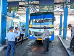 Operasi Patuh Semeru 2024 Polres Lumajang Gelar Sosialisasi Tertib Lalin di Terminal Menak Koncar