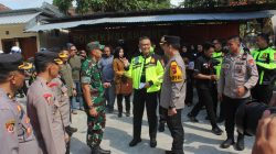 Patroli Bermotor ke Tulungagung, Kapolda Jatim Serahkan Bantuan Peralatan Kantor Untuk Polsek dan Koramil