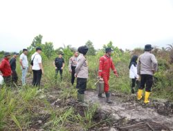 Kapolres Kampar Tinjau Langsung Pemadaman Karhutla di Desa Karya Indah.