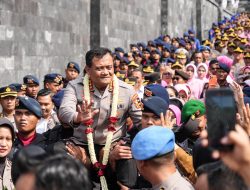 Acara Farewell Parade Polda Jateng; Komjen Pol Ahmad Luthfi Serahkan Pataka Kepada Brigjen Pol Ribut Hari Wibowo