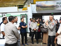 Kapolre Gresik Dampingi Kapolda Jatim Survey SOR Tri Dharma Petrokimia Gresik untuk Bhayangkari Voli Cup 2024