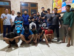 *Komplotan Begal dan Curanmor Mewek Saat Dibekuk Tim Anti Bandit Polsek Simokerto*