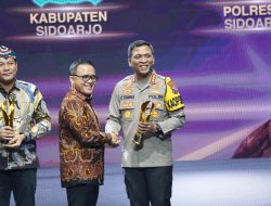 Tingkatkan Inovasi Digital Layanan Publik, Kapolresta Sidoarjo Terima Penghargaan Pemimpin Daerah Awards 2024