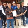 FMPB Resmi Laporkan Bawaslu Pesawaran Atas Pengibaran Bendera Lusuh dan Sobek