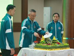 *Kapolda Jatim Berangkatkan Tim Bola Voli Ikuti Turnamen Kapolri Cup 2024 di Jabar*