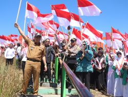 Sambut Hari Kemerdekaan RI ke 79, Polres Bondowoso bersama Pemkab Kibarkan 1.000 Bendera Merah Putih di Kawah Wurung