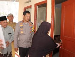 Kapolres Serahkan Kunci Program Bedah Rumah Polres Metro Tangerang Kota di Karawaci