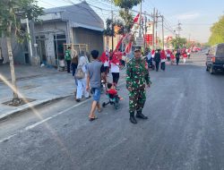 Dorong Gaya Hidup Sehat, Babinsa Koramil Bubutan Dampingi Kegiatan Jalan Sehat di Wilayah