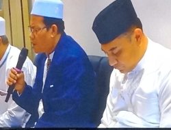 Keluarga Besar Jama’ah Manaqib Al Karomat Ponpes Nurul Karomah Kendangsari Gelar Manaqib dan Sholawat Di Kediaman Pak Eri Cahyadi Walikota Surabaya