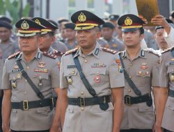 Kapolrestabes Surabaya Pimpin Upacara Sertijab Pejabat Utama dan Kapolsek Jajaran Polrestabes Surabaya*