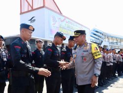 Karoops Polda Jatim Pimpin Apel Gelar Pasukan di Pelabuhan Ketapang Pastikan Kesiapan Pengamanan KTT IAF II 2024 dan HLF-MSP