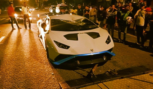 Seorang Pria Berinisial Rk 43 Pengemudi Mobil Sport Lamborghini Huracan Menabrak Pemulung Di Pluit Penjaringan Jakut Korban Te 170