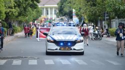 Polres Situbondo Kawal Kirab Maskot Pilkada 2024