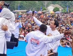 Dalam Rangka HUT Partai Demokrat Ke – 23, Ribuan Warga Padati Lapangan Garuda Kaya Desa Sabuk Rejo Kecamatan Lempuing