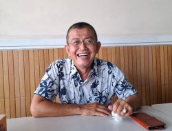 Klem Sebagai Bapak Pembangunan Oleh Calon  Bupati Pesawaran, Johnny Corne Sebut Itu Strategi Politik Usang