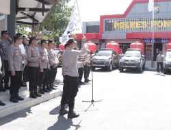 Serentak, Polres Ponorogo Droping Air Bersih dan Beri Bantuan Tandon di 18 Wilayah