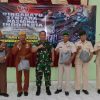 Bakti Sosial : Kodim 0829 Gelar Pembagian Sembako Kepada Masyarakat Dalam Rangka HUT TNI Ke-79