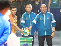 Kapolda Jatim Buka Turnamen Bola Voli Kapolri Cup 2024 di GOR Tridharma Petrokimia Gresik