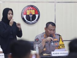 *Polda Jatim Amankan 12 Orang Diduga Terlibat Pesta Sex di Kota Batu*