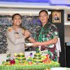 Polres Sidoarjo Beri Suprise Kepada Puslatdiksarmil Di HUT TNI KE-79