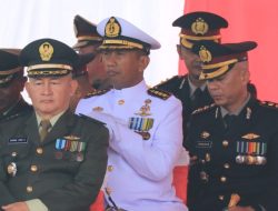 Dansatdik -4 Manado Hadiri Upacara HUT Ke-79 TNI Di Kawasan Megamas