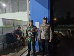 Sinergitas Polres Blitar Bersama TNI Amankan Bilik Suara Pilkada 2024 di Gudang KPU