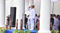 Parade Surya Senja Bergema, Warga Jatim Padati Gedung Negara Grahadi