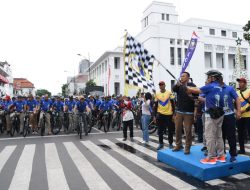 Ramaikan Rangkaian Hari Armada Tahun 2024, Dankodiklatal Ikuti Sunset Funbike