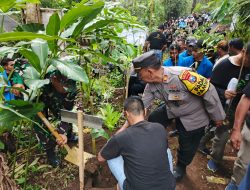 Sinergitas Polres Lumajang Bersama TNI dan Forkopimda Lakukan Penghijauan di Sumber Klerek Gucialit