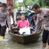 Aksi Heroik Polres Mojokerto Demi Keselamatan Masyarakat,Terjang Banjir Salurkan Bantuan dan Evakuasi Warga